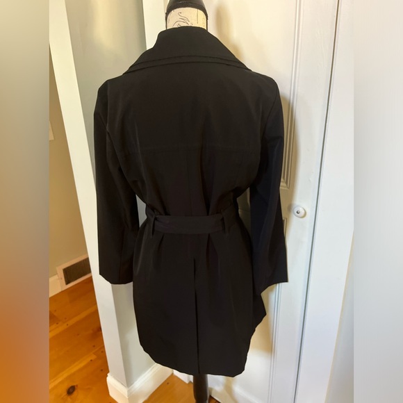 London Fog Black Belted Trench Coat. Women's Size: M. - Picture 7 of 13